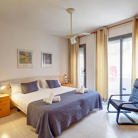 Burdeos By Hello Homes * סיטגס