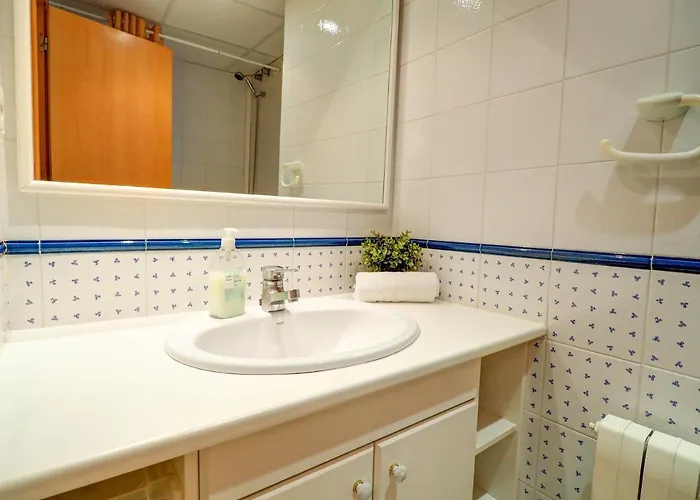 Burdeos By Hello Homes